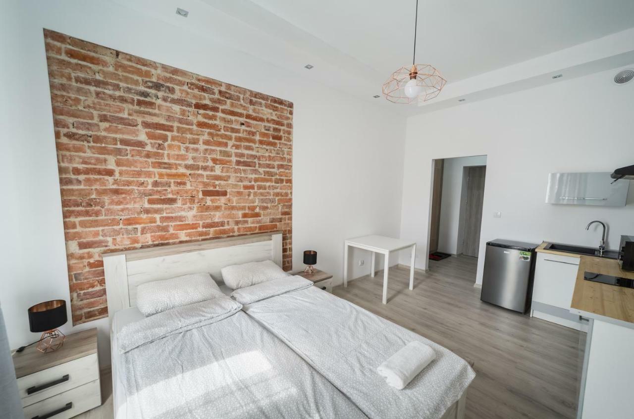 White Vision Apartment Opole Esterno foto